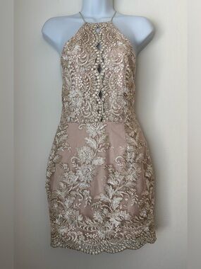 SELFIE LESLIE Havilah Halterneck Embroidery Lace Dress Gold Size Medium NEW Prom